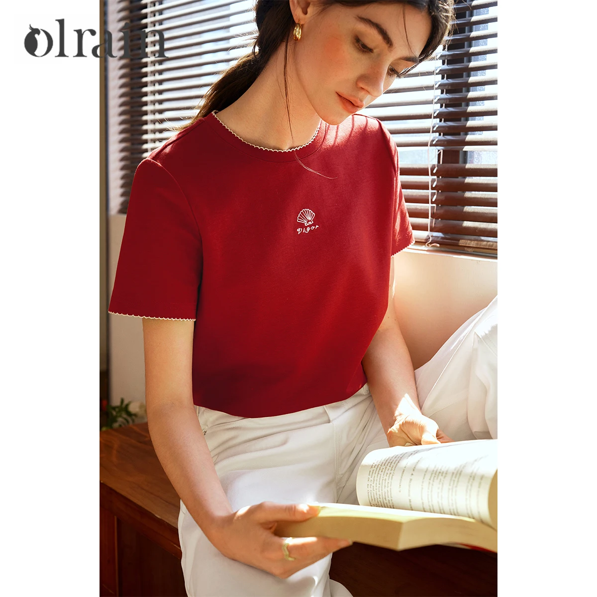 

OLrain Women Crew Neck Top Red Retro Style T-shirt 2025 Fashion Casual Simple Knitted Tees Summer Woman Clothing O57XT96909