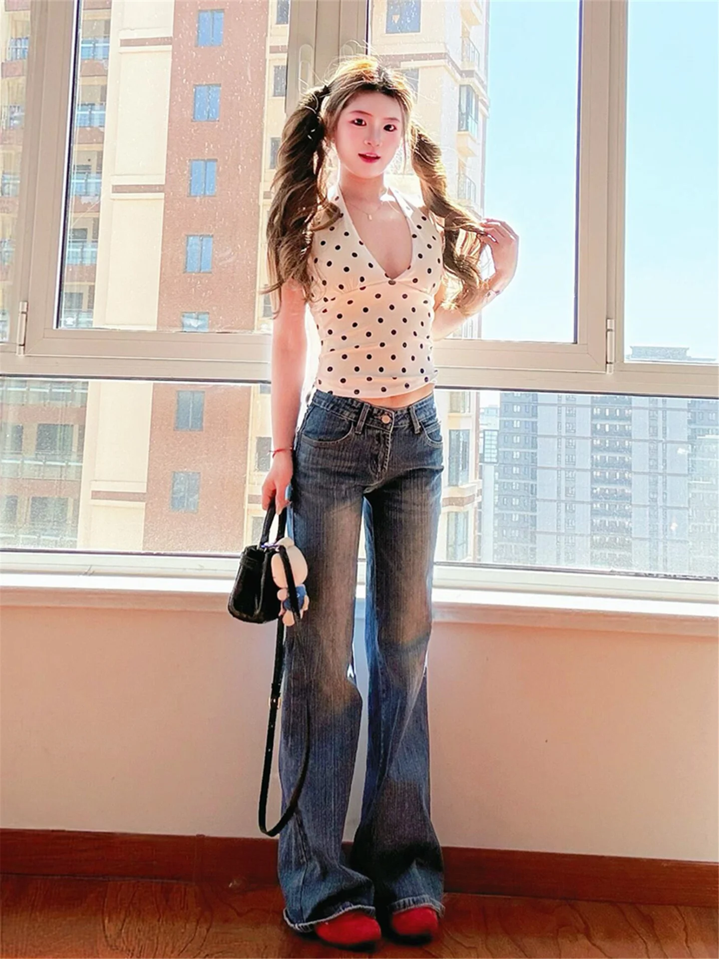 

Ретро-джинсы в американском стиле, синие, с низкой посадкой, расклешенные, для женщин, весна-лето, свободные, струящиеся, в пол, с дизайнерским акцентом