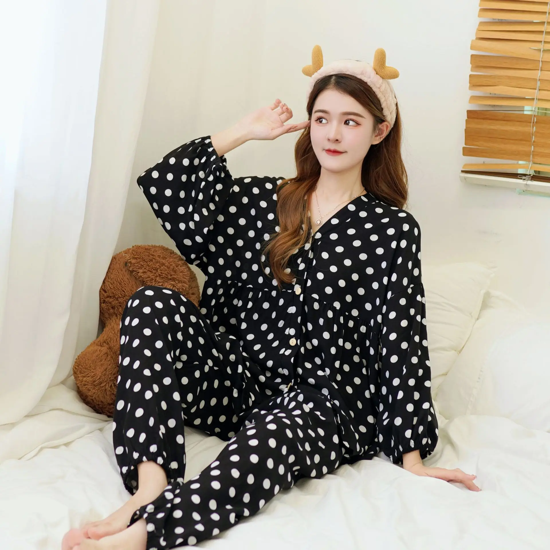 Heart Wave Points Strawberry Pattern Green Pink Black and White Three Quarter Sleeves V-Neck Women's Pajamas Set 2PCS Soft