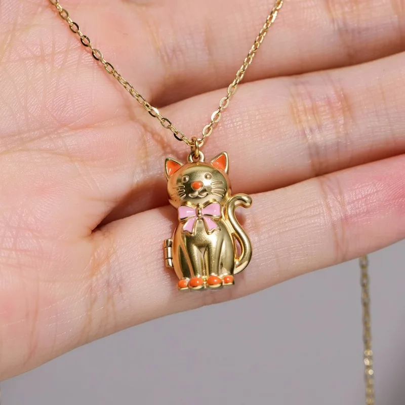 Golden Sitting Cat Opening Pendant Necklace Cute Picture Box Valentine's Day Gift