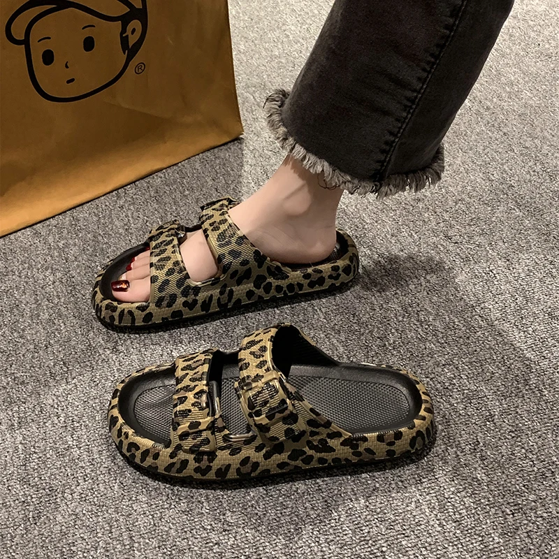 2024 Slippers Women\'s Leopard Print Platform Slippers Casual Thick Sole Indoor Home Sandals Unisex Beach Shoes Men Hole Shoes