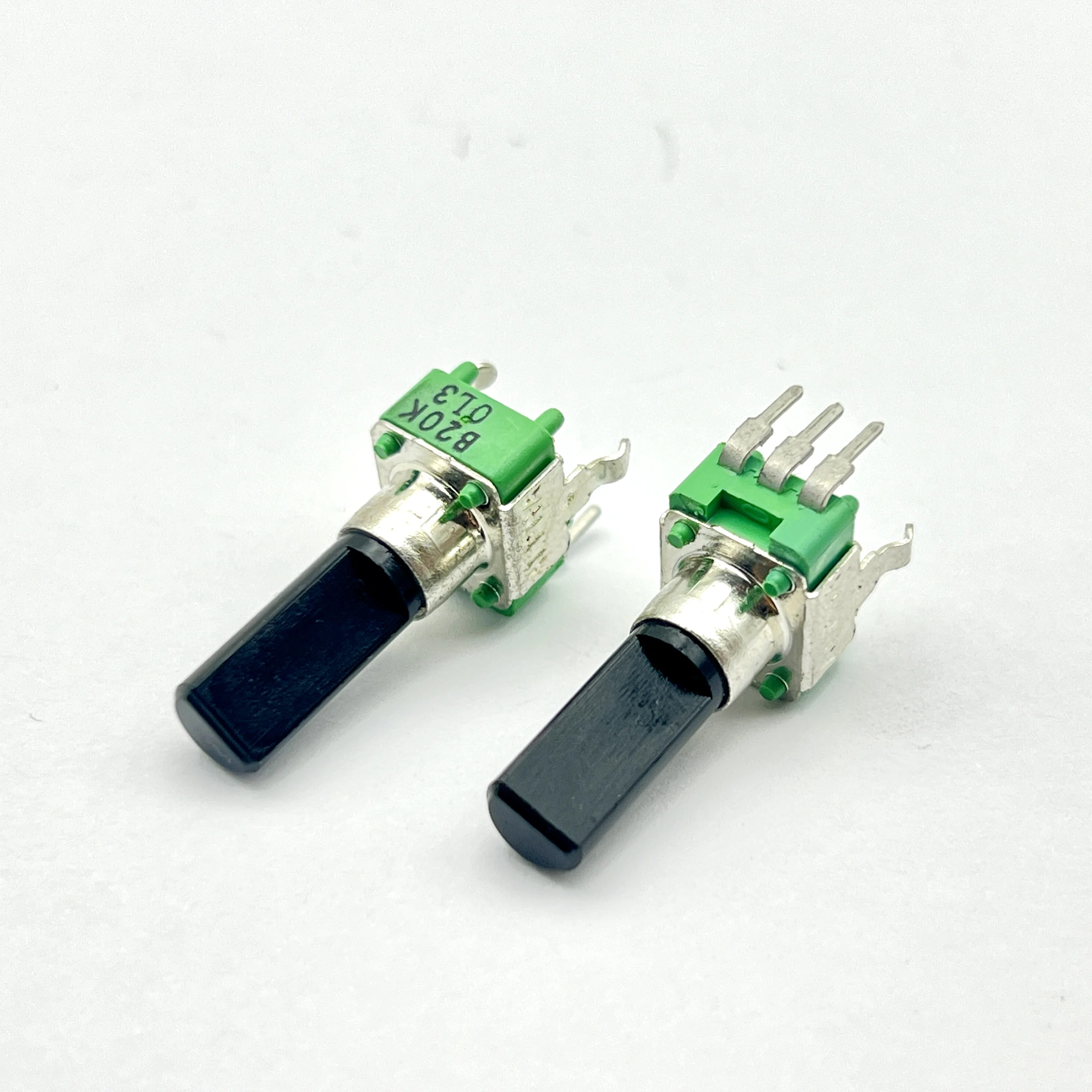 2 pieces Taiwan ALPHA Model 09 Precision Adjustable Potentiometer B20K with Center Positioning Handle, Length 18mm