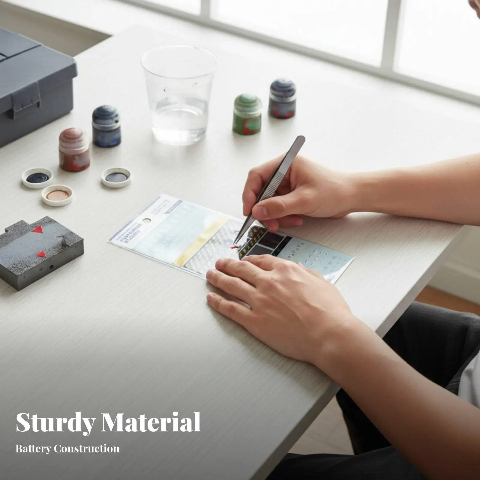 工業用格納庫をテーマにした、プラスチック製モデルキットの組み立て用diyモデル展示スタンド