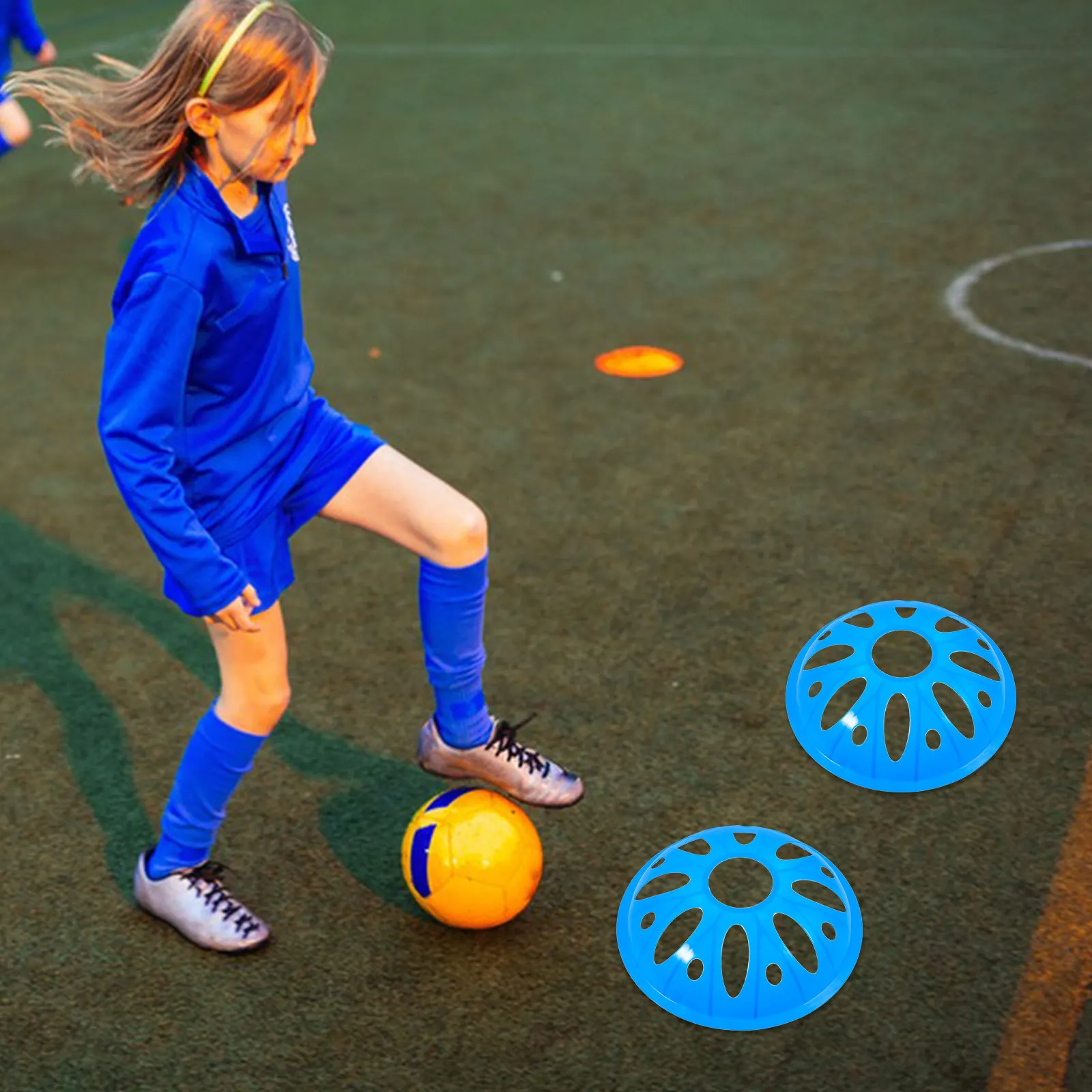4Pcs Uv Resistant Soccer Training Cones Pe Material Bright Color Football Cones for Agility Hurdles Sport Entertainment