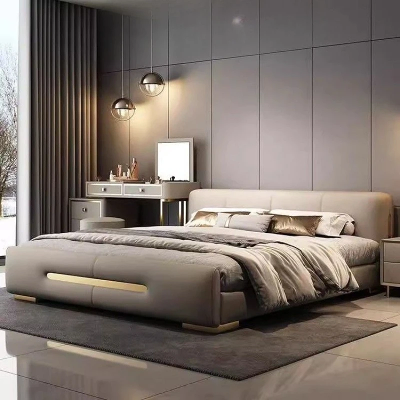 Italian-style light luxury low headboard with genuine leather and modern minimalist master and secondary bedrooms, large beds,