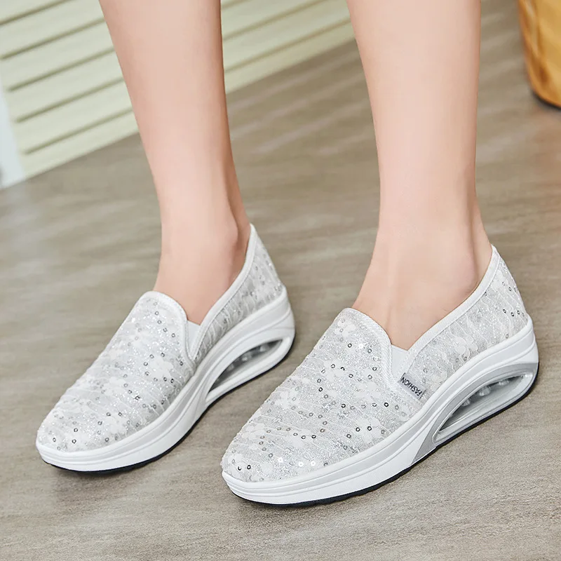 

Women's Rocking Shoes 2024 Summer New Luxury Mesh Breathable Casual Mom Shoes Tenis Sports