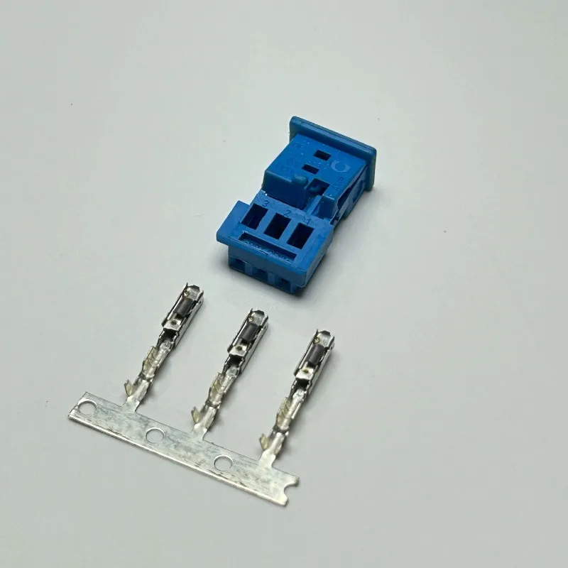 5PCS 4-1718346-2 Original 3-hole connector Rain sensor, tweeter, plug 1C0 973 119C