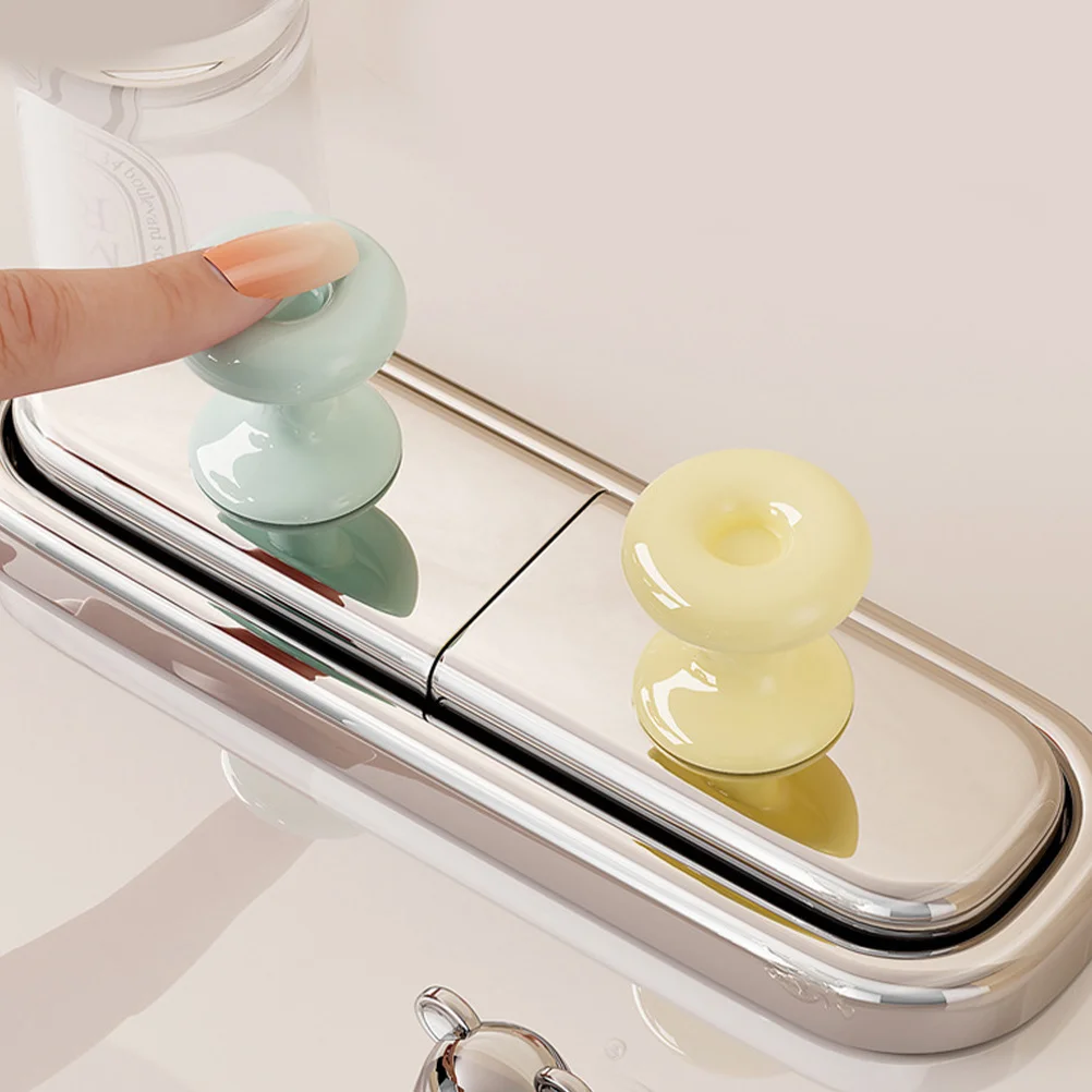 

4Pcs Heart Shaped Toilet Button Pusher Multi Function Flush Assist Tool for Long Nails Universal Fit Home Public Restrooms