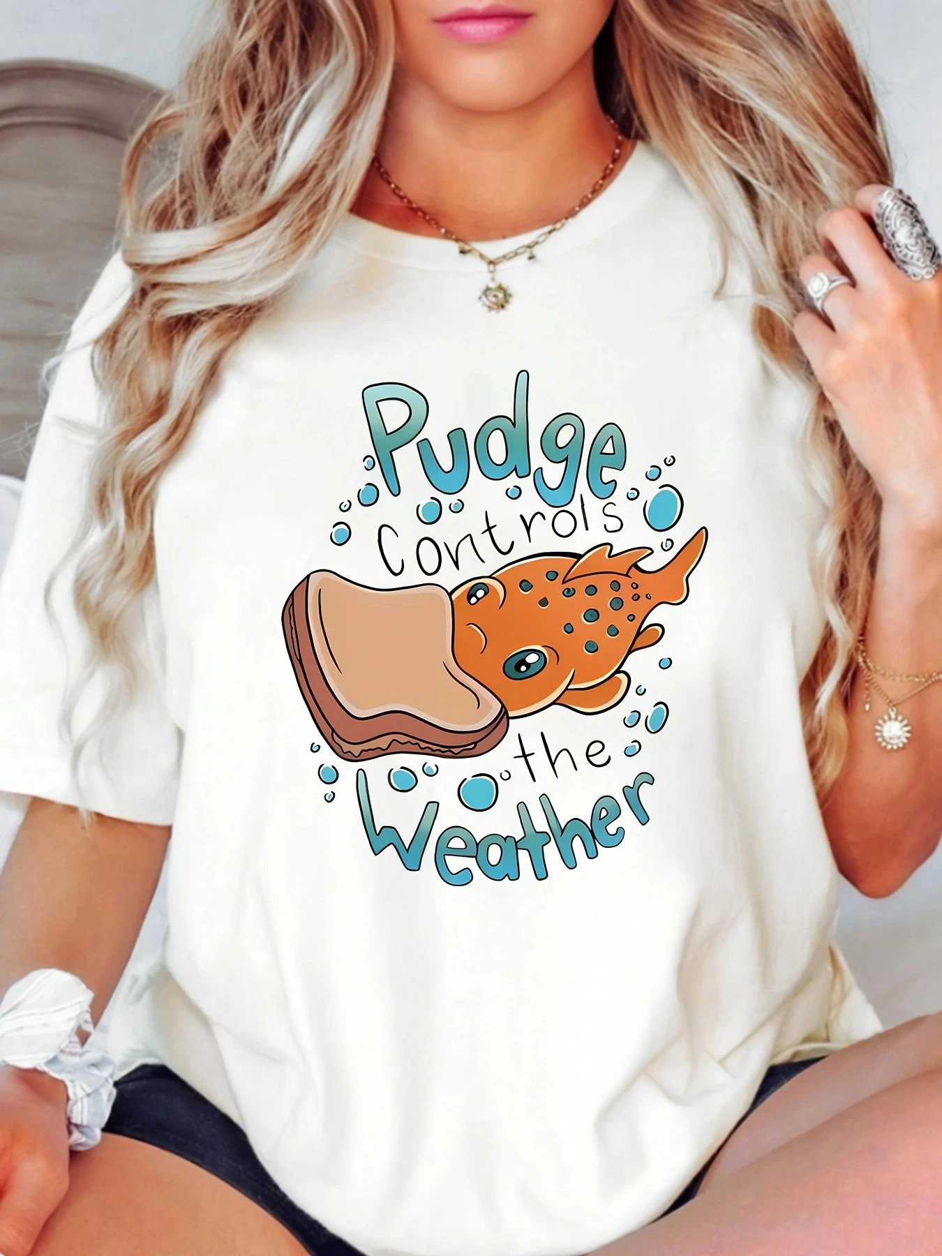 【1590】フィッシュ プラスサイズ レディース ラウンドネック 半袖Tシャツ 伸縮性のあるハーフスリーブとトレンディなプリント付き