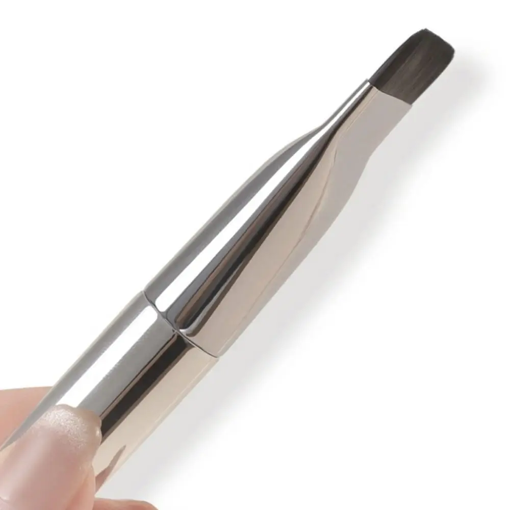 น้ําหนักเบา Liquid Foundation แปรงแต่งหน้า Repair Contour เครื่องมือความงามระดับมืออาชีพใช้ผิวคอนซีลเลอร์แปรงผู้หญิง