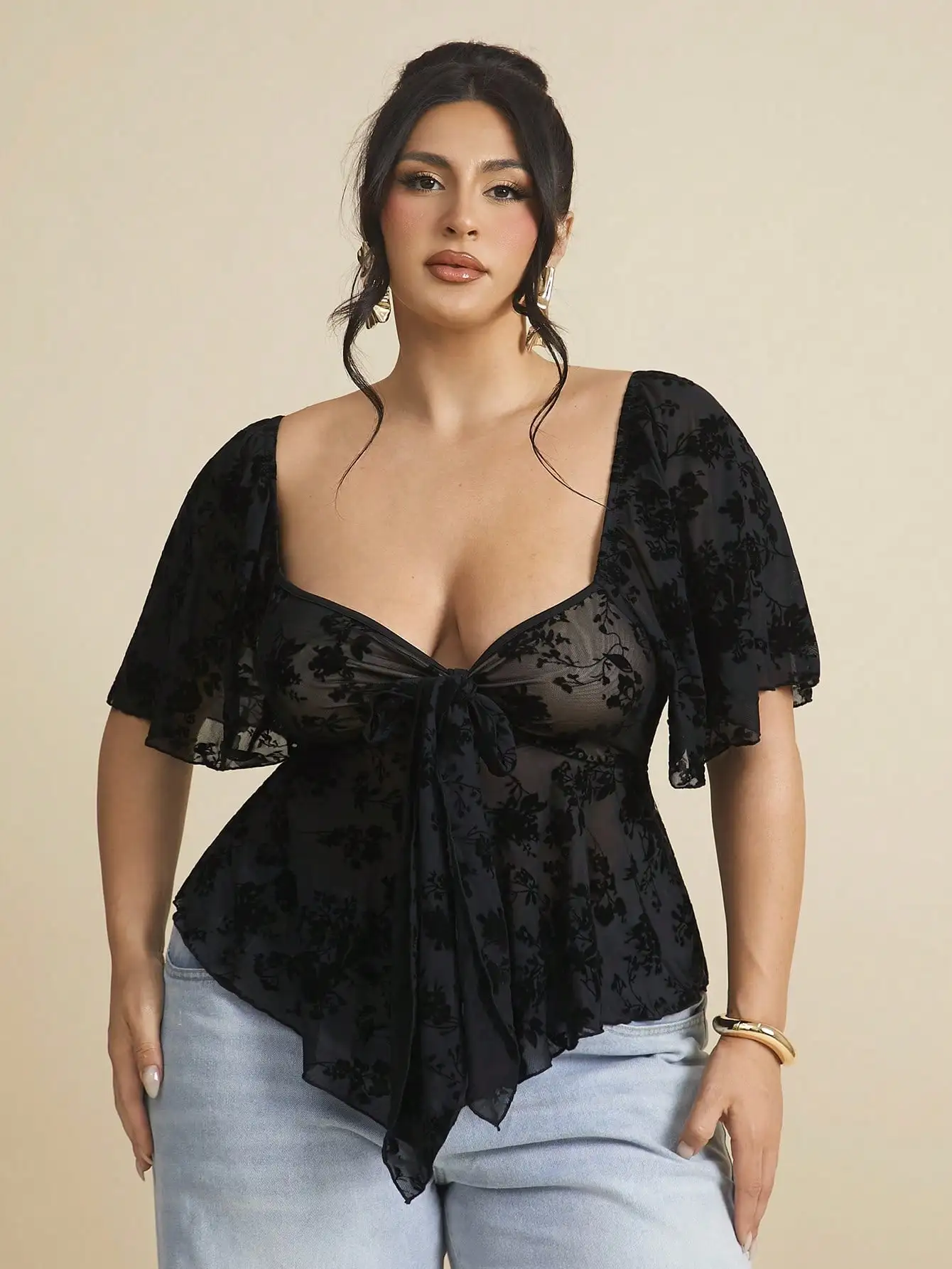 

Plus Size Gothic Square Neck Lace Ruffle Sleeve Tie Front Top