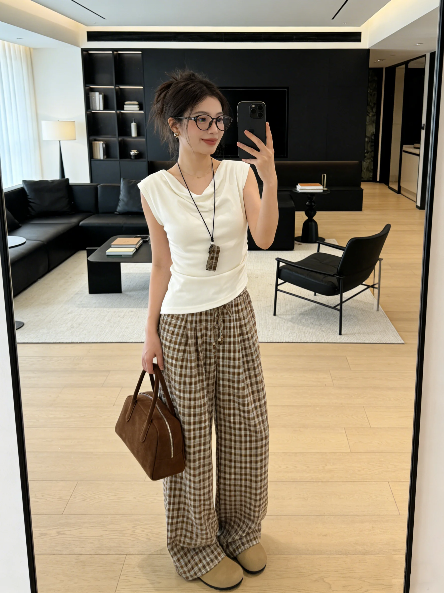 

Slimming Effect Casual Style T-Shirt And Pants Set without Sleeves High Collar Asymmetrical Design Summer Fashion for Women
