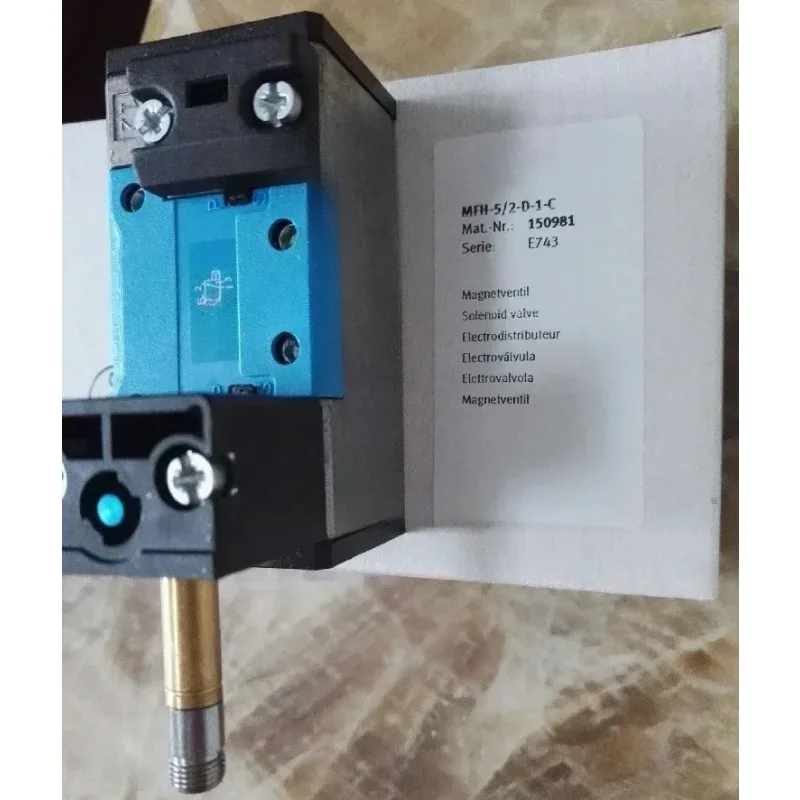 

MFH-5/2-D-1-C 150981 MFH-5/3G-D-1-C 150982 MN1H-5/2-D-1-FR-C 159687 JMFH-5/2-D-1-C 150980 Solenoid Valve Module