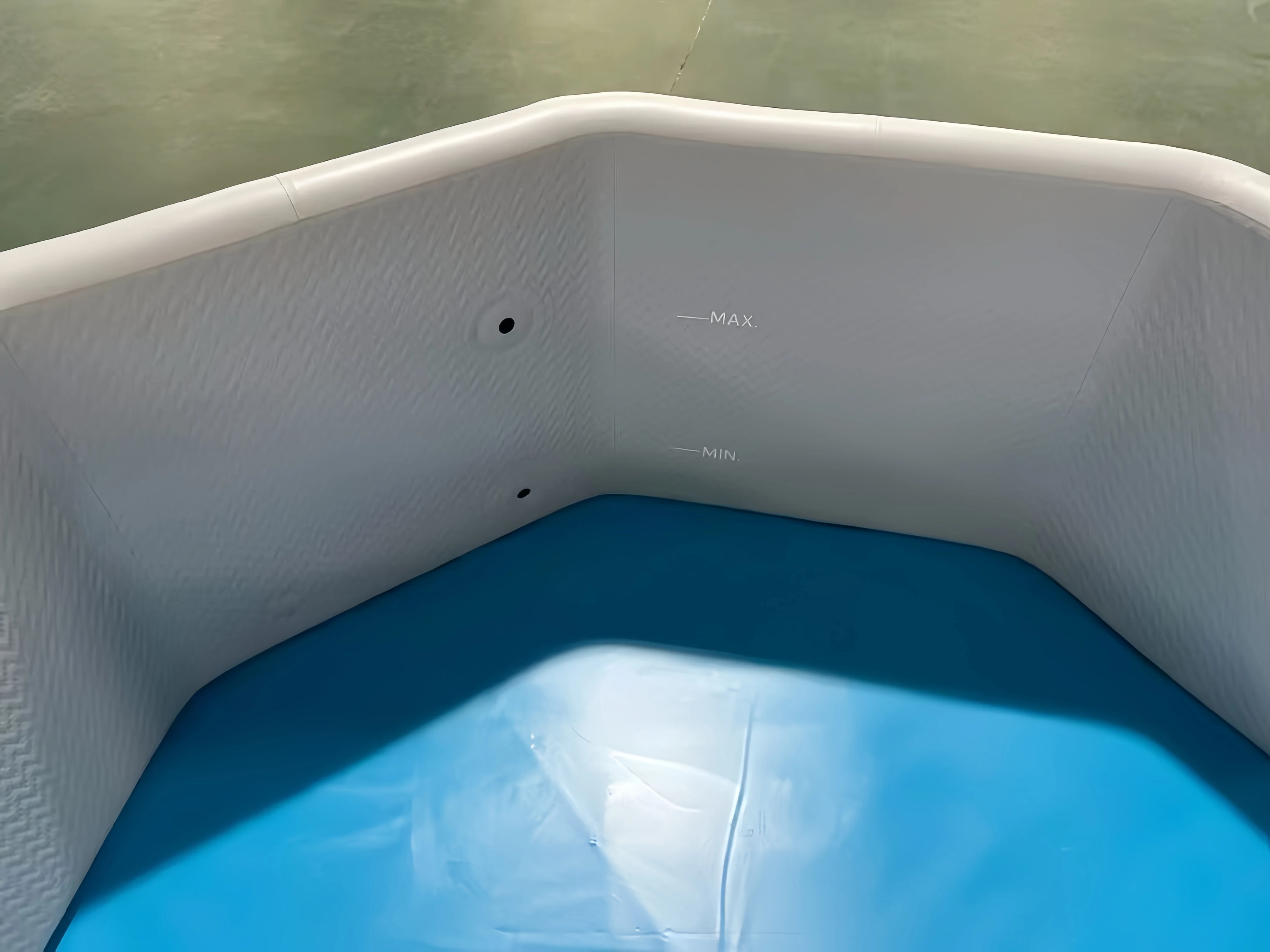 Factory Direct Inflatable PVC Ice Bath Tub Outdoor Portable 5-Person 60gal+ CE Certified Strong Durable Hot/Cold Water Therapy