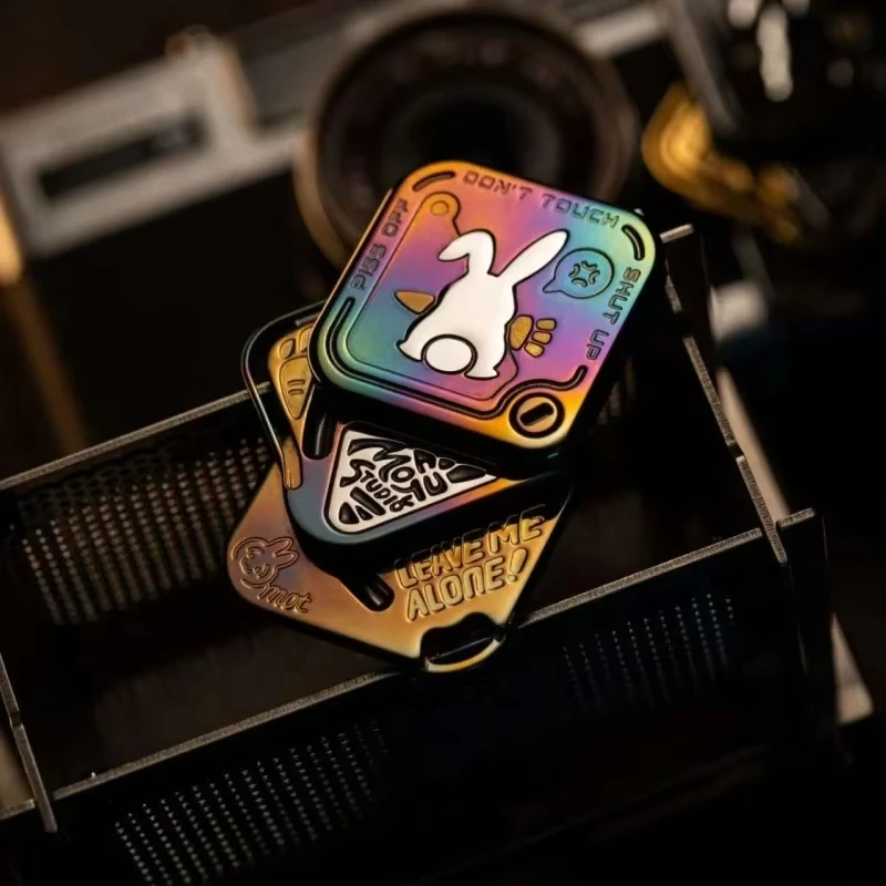 أرنب ضبط الشوكة ثلاث طبقات المغناطيسي الجانب دفع المنزلق تململ سبينر المعادن الضغط الإصبع EDC لعبة #4