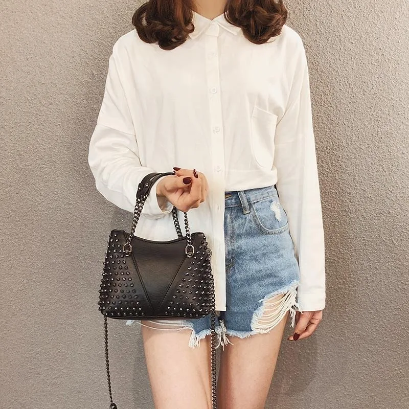 

Интернет-знаменитости, маленькая женская сумка Ins, универсальная текстура, портативная сумка через плечо, персонализированная сумка на цепочке с заклепками, изысканная