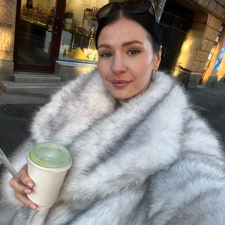 

For Female Designed Lady's Artificial Fur Coat Elegant Winter Women Faux Fur Coat Fluffy Lapel Collar Oversized Eco Fur Jacket