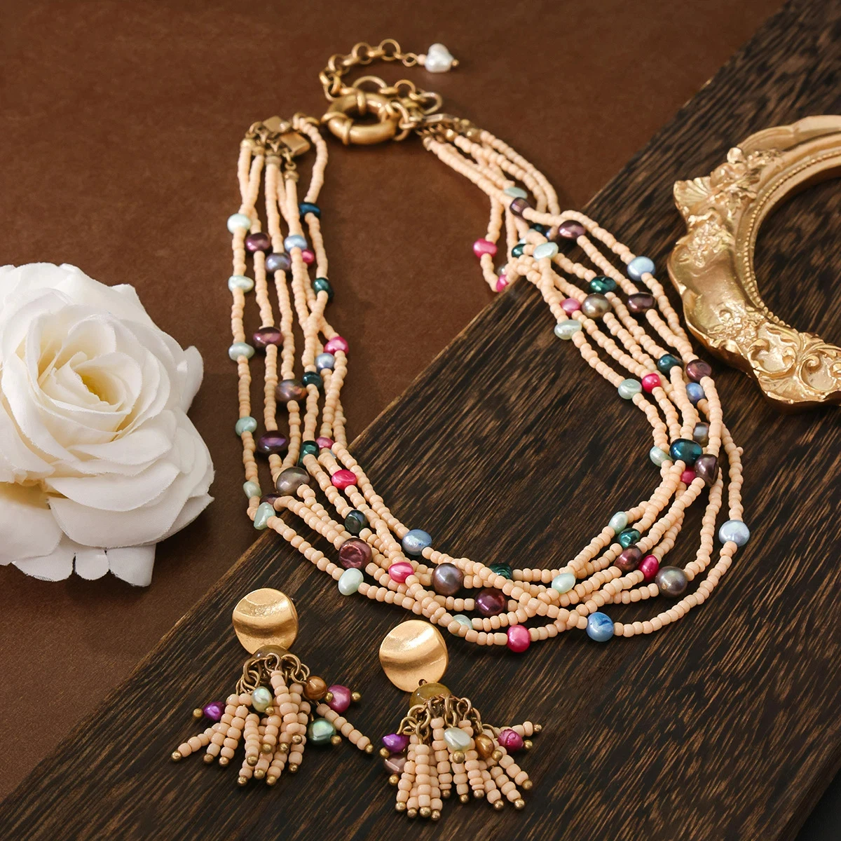 Retro Niche Design Color Freshwater Pearl Bead Stacked Necklace Contrasting Color Multi Layer Clavicle Chain Earrings Set