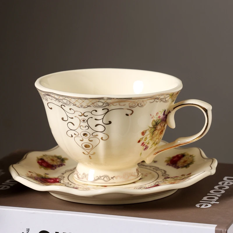 Large Tea Cup with Saucer 250ml Vintage Floral Ceramic Coffee Cup Rose Tea Cup Elegant Coffee Cup with Gold Trim