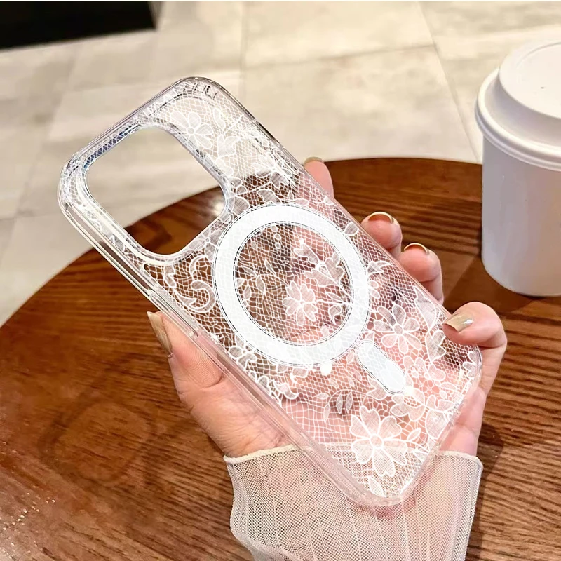 Funda de teléfono magnética con patrón de flores de encaje blanco romántico para iPhone 17 Pro 16 15 14 13 12 11 Pro Max 7 8 Plus 16E cubierta transparente de aire