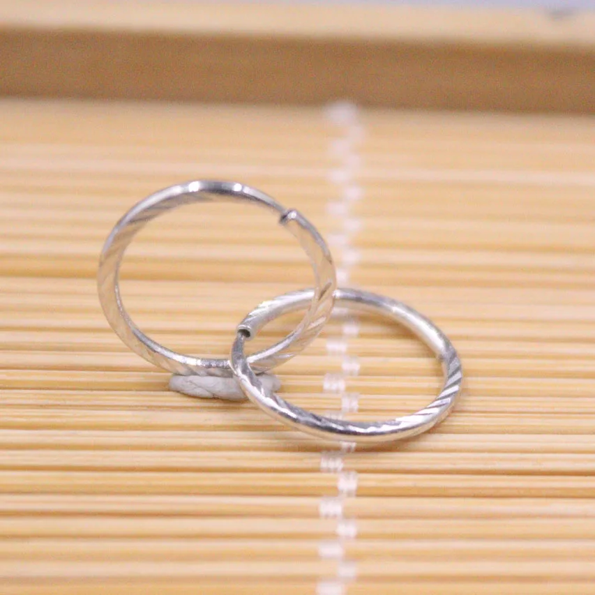 

Marked Pt950 Real Platinum 950 Earrings For Women Carved line Surface Earrings Hoop 14mm Diameter Simple Style