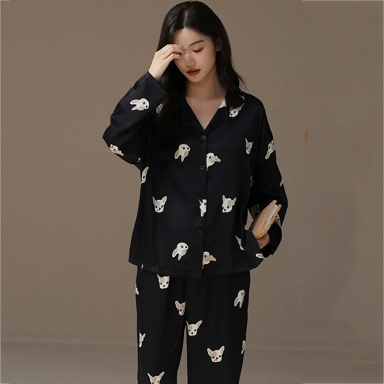 Conjunto de pijamas de pareja para primavera y otoño, ropa de dormir con estampado bordado de dibujos animados, pantalones negros para amantes, ropa de descanso, pijama de satén para el hogar