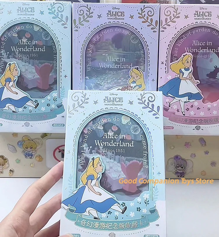 البطاقة الأصلية. المرح ‌   سلسلة ديزني أليس في بلاد العجائب بطاقات قابلة للجمع هدايا بطاقات شخصيات الرسوم المتحركة الطرفية