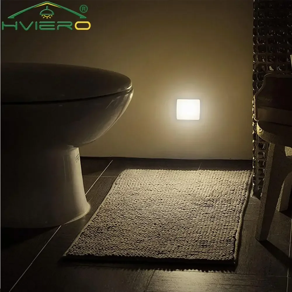 Luce notturna a LED Lampadine intelligenti controllate dal movimento Sensore del corpo umano Lampade da parete per casa, comodino, camera da letto,