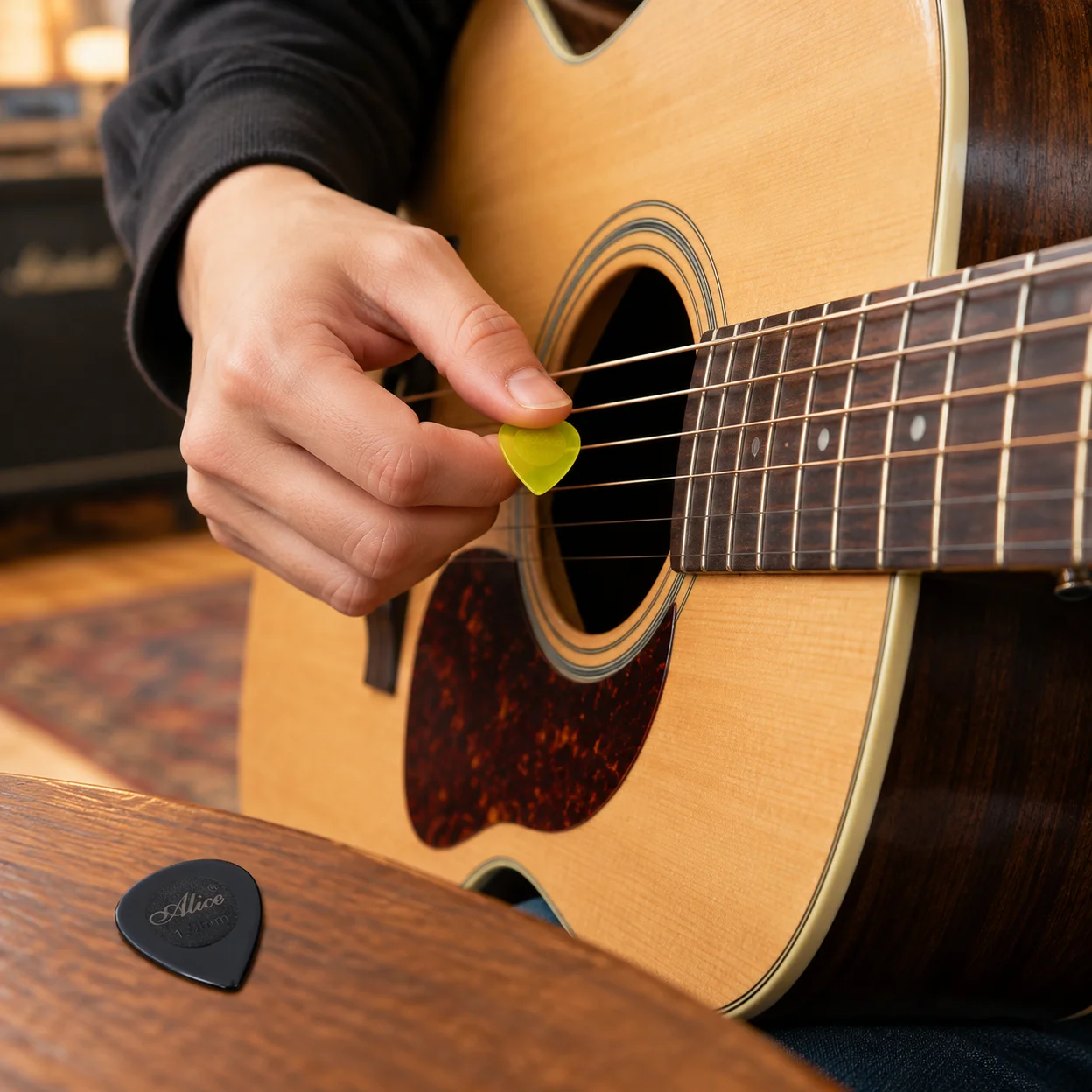 10pcs Random Color Guitar Picks Celluloid ABS Acoustic Guitar Picks Plectrums Thickness Droplet Shaped Guitar Pick Guitar Play