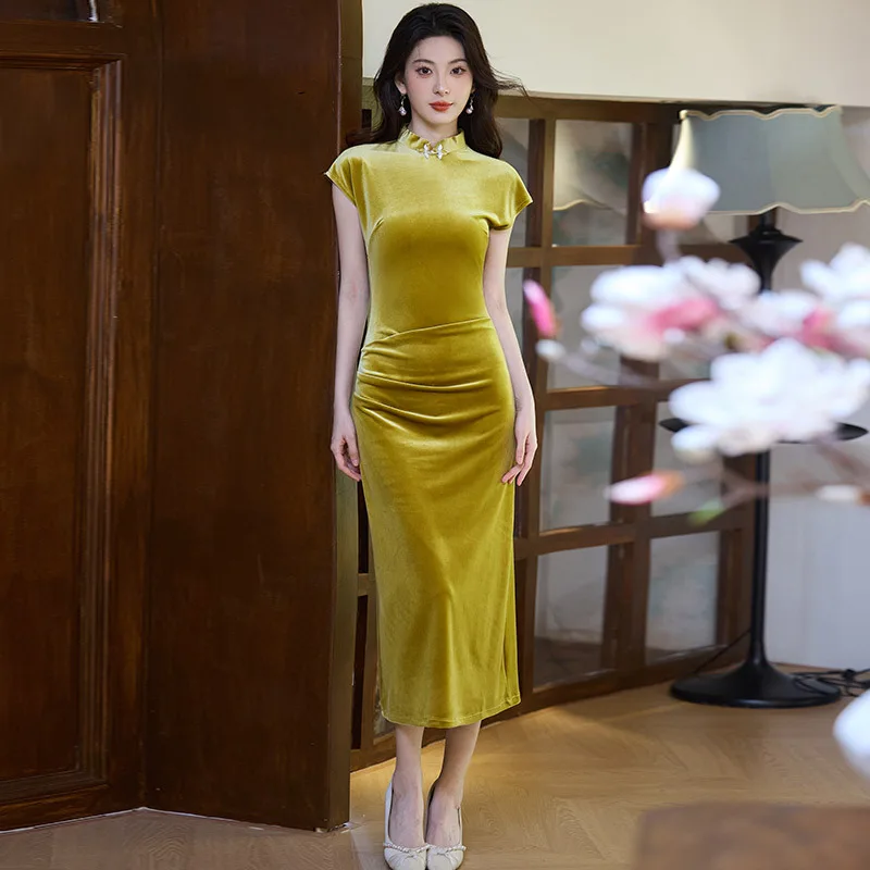

Желтое бархатное национальное новое осеннее платье без рукавов в китайском стиле Cheongsam 2025, новое утягивающее вечернее платье в стиле ретро для молодых женщин