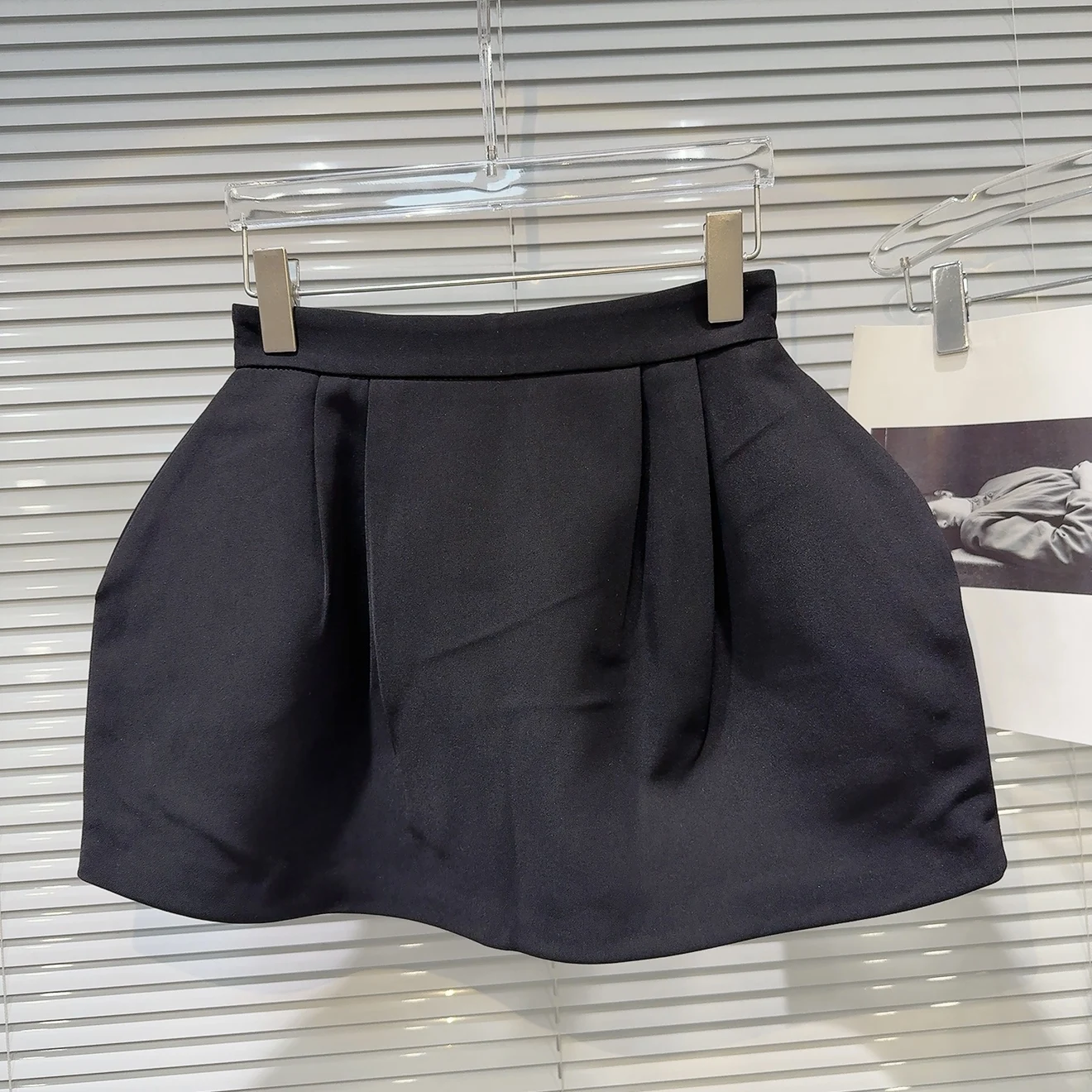 2025 Summer New Temperament Sweet Pleated Three-dimensional Design Tutu Skirt, Ladies Short Umbrella Skirt, White Black Color