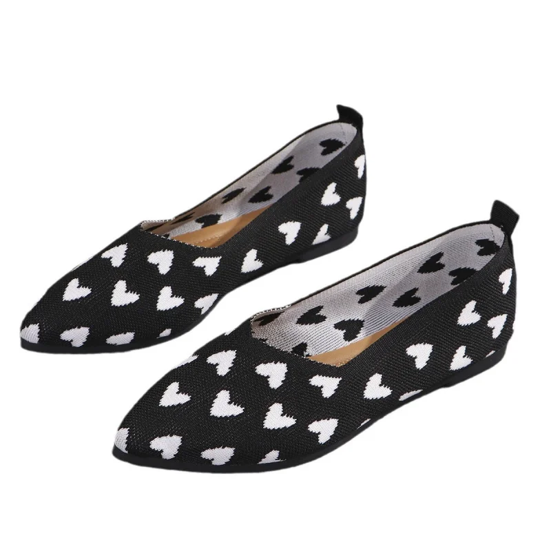 حذاء مسطح بمقدمة مدببة مقاس كبير لعام 2025 للنساء، حذاء محبوك منخفض القطع مسامي مع نعل ناعم، حذاء مريح للأم