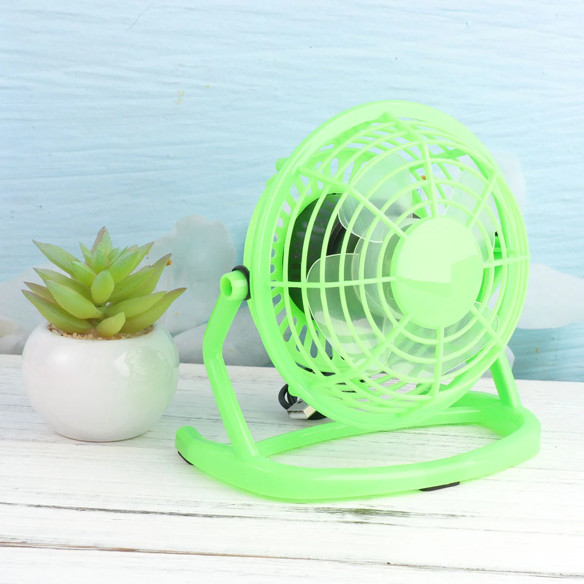 Ventilador de mano de escritorio verde pequeño ultrasilencioso, miniventilador USB portátil ligero, viento Natural recargable para la siesta en el trabajo en el hogar