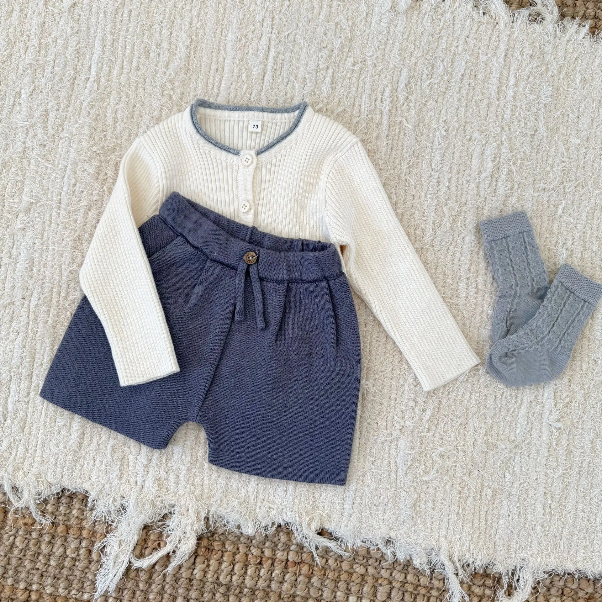 9M-3T الطفل البلوزات نمط موجز الفتيات متماسكة البلوز طفل قاعدة تريكو الكلاسيكية س الرقبة البلوزات