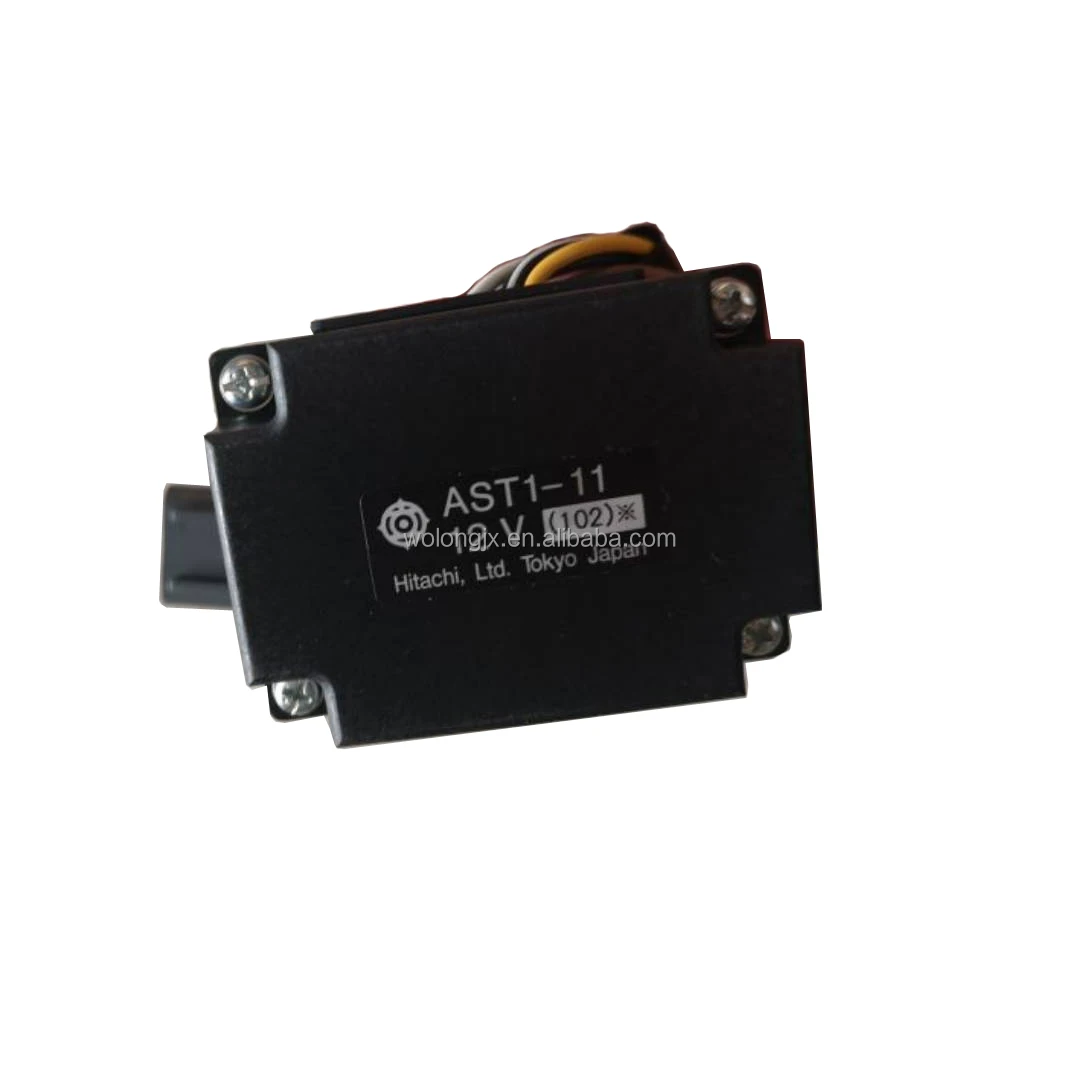 

Реле, номер детали 129136-77100 (12913677100), для экскаваторов PC30-7, PC40-7, 4D84-2/3D84-2D