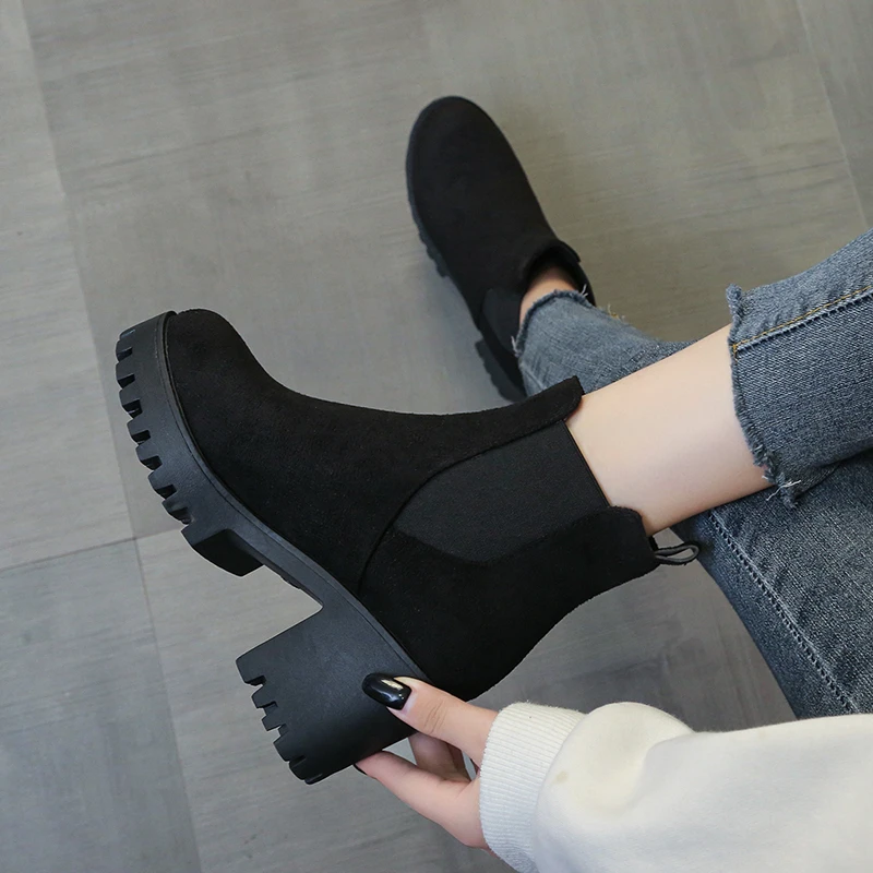 Autumn Women Suede Ankle Boots Fashion Metal Decoration Slimming Short Booties Autumn Winter Female Thick Heel Shoes D114