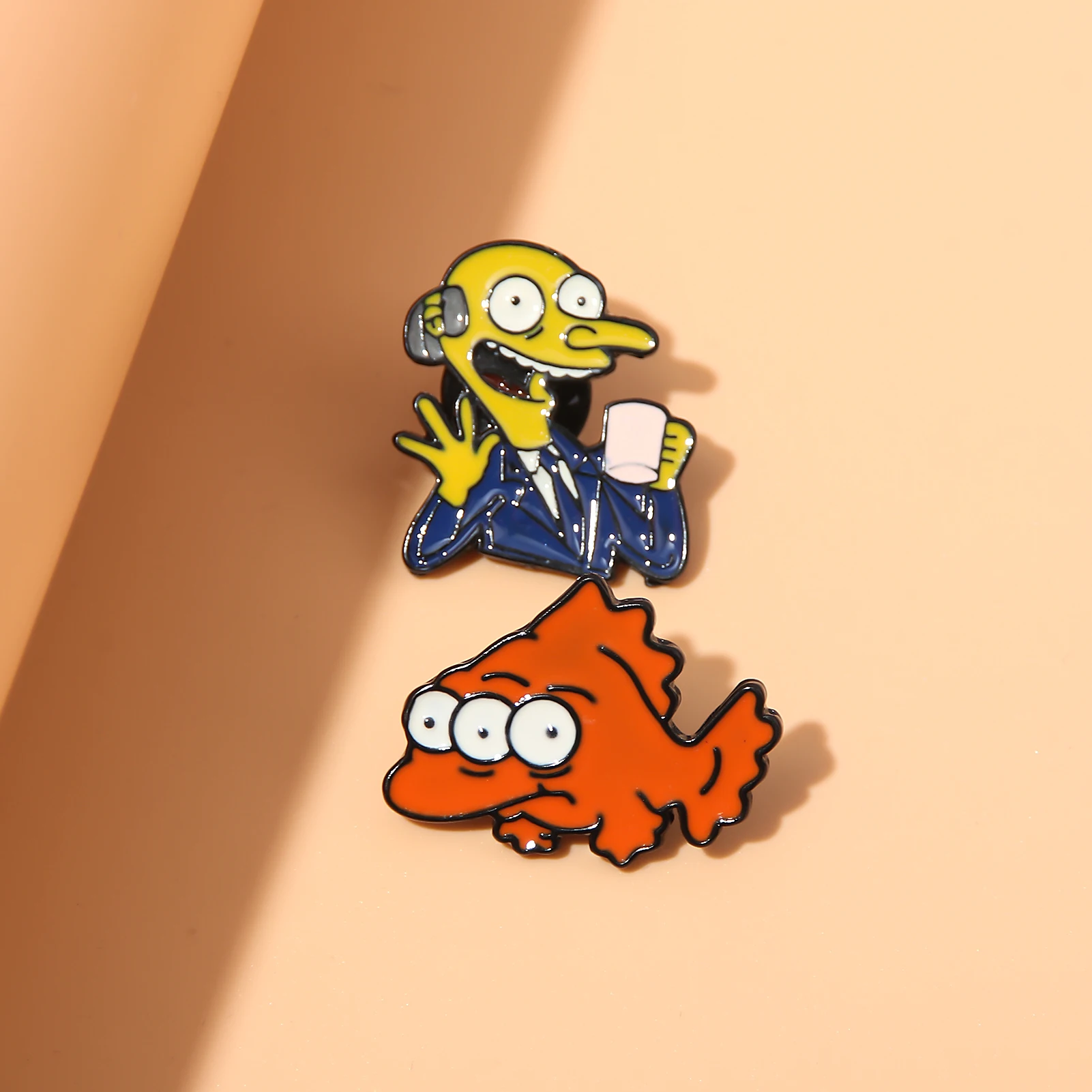 The Simpsons Pins Brooch Cute Cartoon Metal Badge Brooches for Women Men Lapel Pin Jewelry