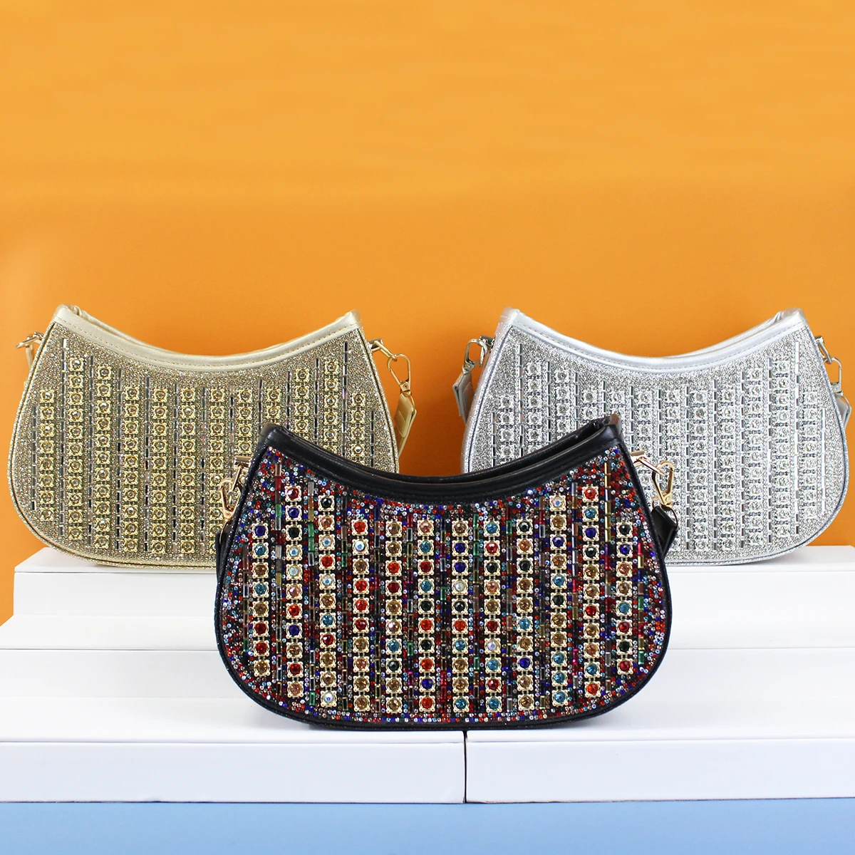 

Красочная вечерняя сумочка с бриллиантами, украшенная металлической цепочкой, сумка через плечо, винтажная сумка через плечо со стразами и кожаным ремешком