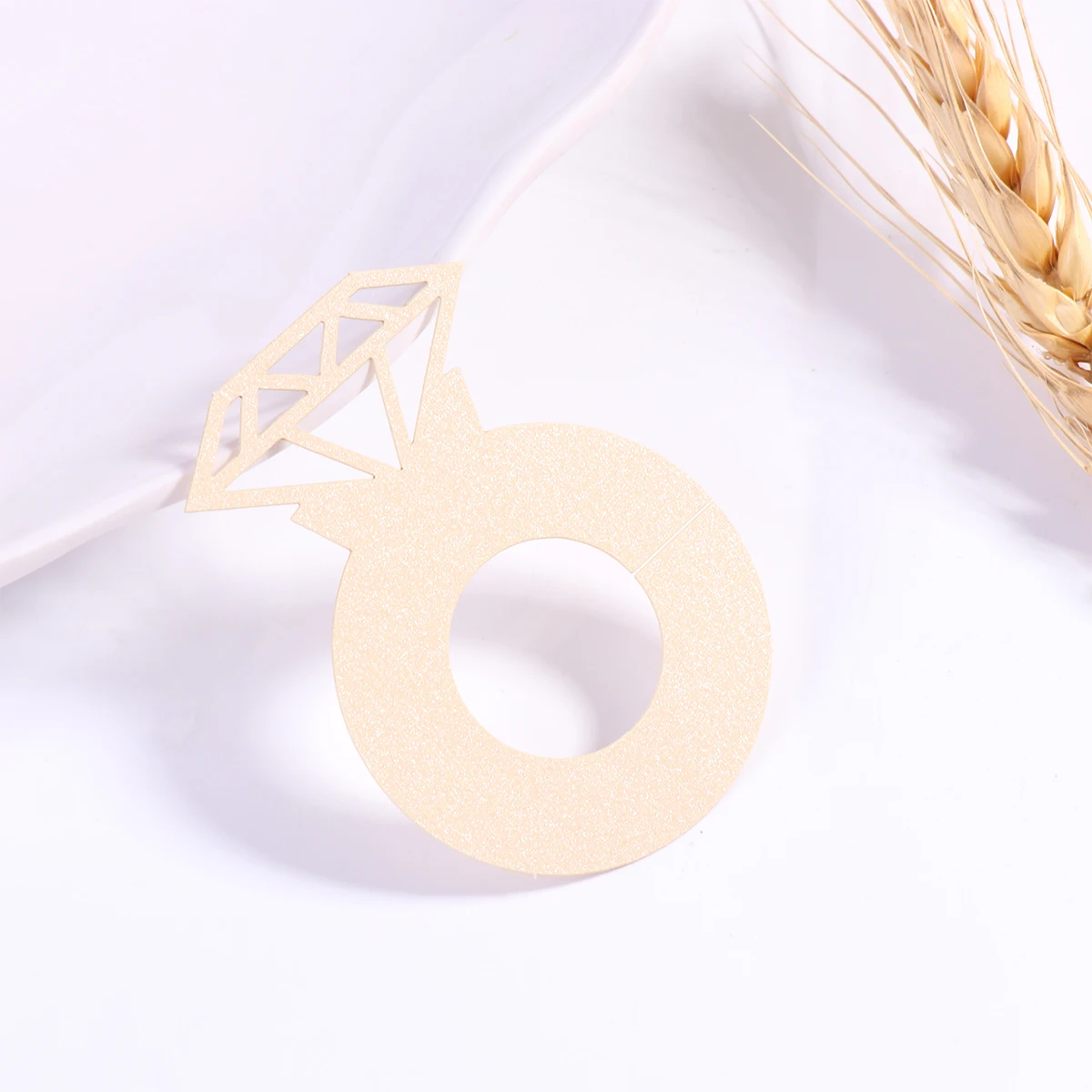 

24Pcs Wine Cup Signs Beige Diamond Design Drinking Glass Identifier Party Drink Tags Red Wine Glass Markers Festival Decors