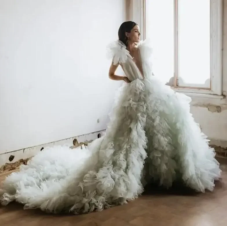 Stunning Ruffles Bridal Tulle Dress Mint Fluffy Long Train Prom Party Dresses Bride Wedding Gowns Photography Dress Props Custom