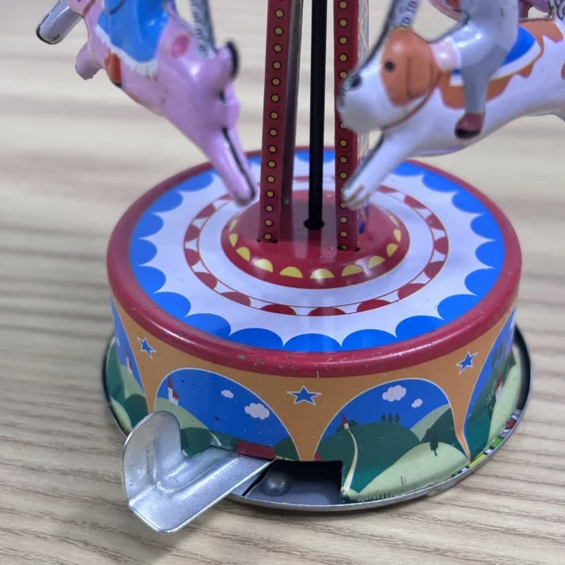 [Funny Adult Collection Retro Wind up toy Metal Tin amusement park carousel Rotating animal Mechanical Clockwork toy figure gift