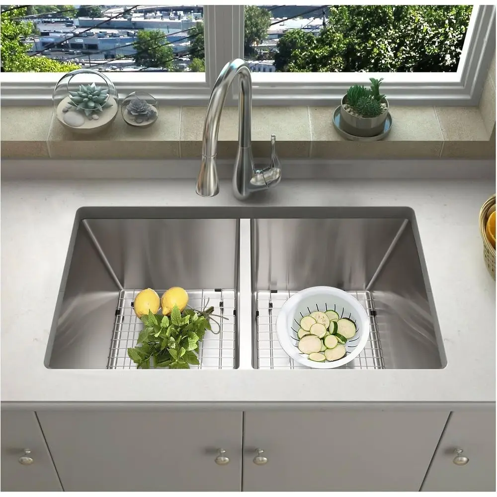 

33 Inch Double Bowl Kitchen Sinks with Quick Drain Slope - 11 Gauge (m) 304 StainlSteel Undermount Kitchen Sink with Accories
