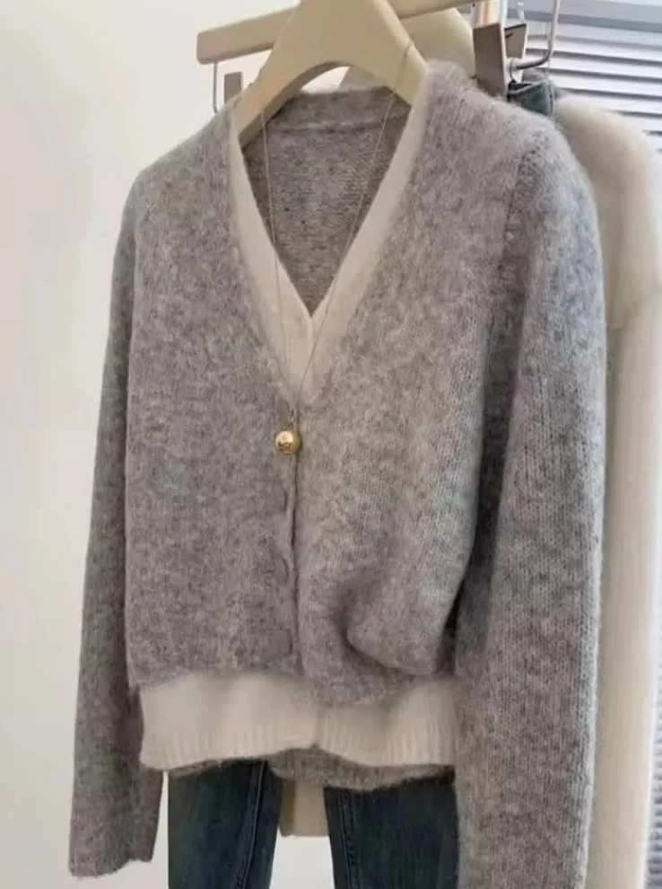 เสื้อถักแขนยาวผู้หญิง ดีไซน์สองชิ้นปลอม คอวี เสื้อคาร์ดิแกนถักไหมพรม เสื้อผู้หญิงสไตล์ลำลองสำหรับฤดูใบไม้ร่วง