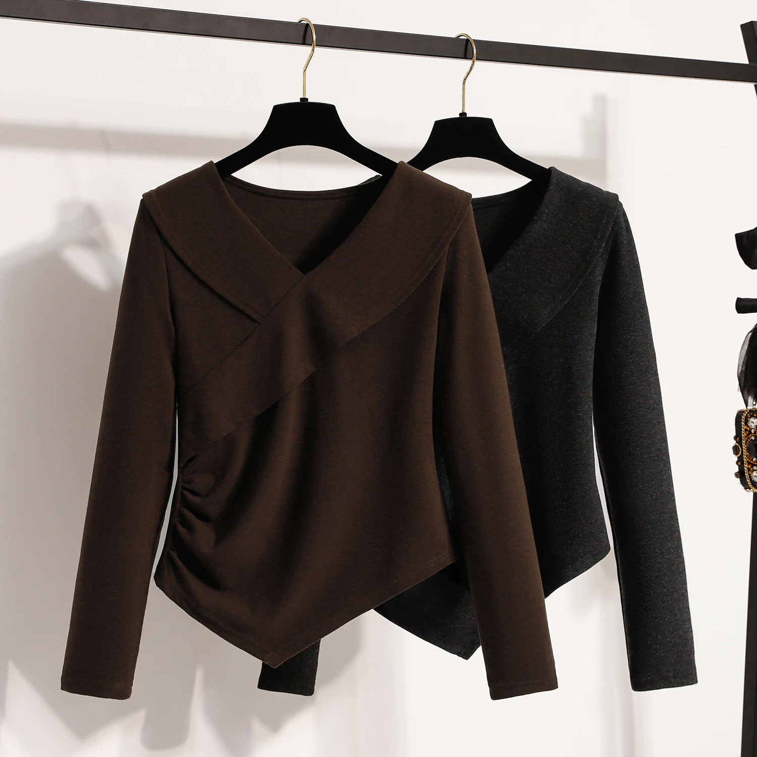 

Женские футболки больших размеров, весенние топы с длинными рукавами и v-образным вырезом нестандартной формы, усовершенствованные серые винтажные повседневные футболки свободного покроя, женская одежда