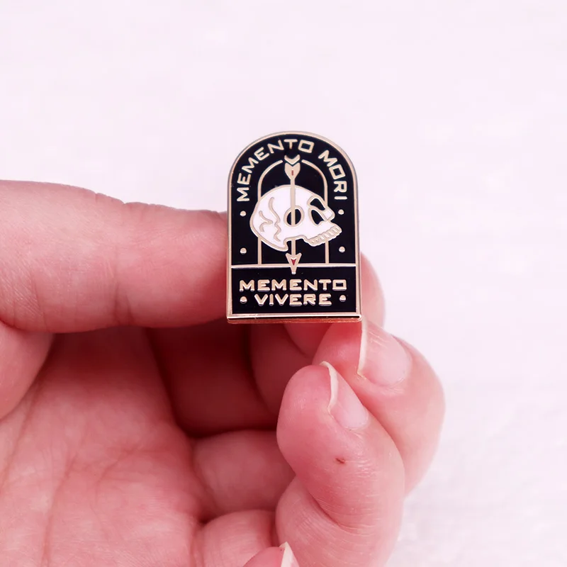 Memento Mori Memento Vivere Badge Gothic Skeleton Skull Enamel Pin Halloween Fashion Unisex Brooch Backpack Decorate