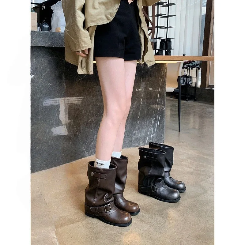 Women's boots 2026 Spring and Autumn thick soled high rise wide tube circumference pile boots Western short boots for women