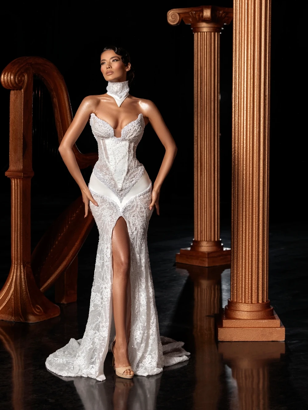 Structured Corset Bodice Mermaid Wedding Dress Sexy Plunge Neckline Front Slit Delicate Pearls Lace Customized Bridal Gown