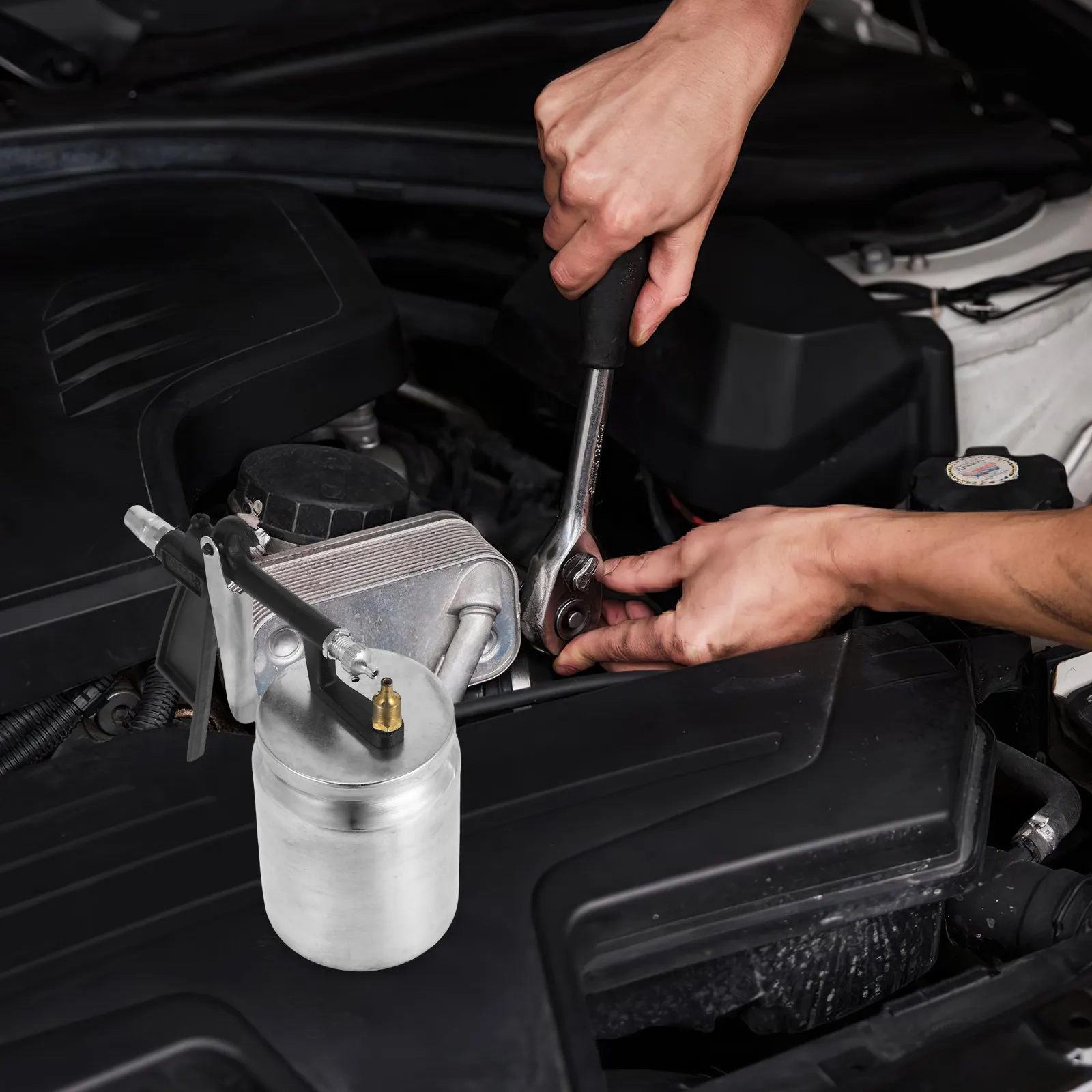 High Atomization Pneumatic Paint Sprayer Lightweight Ergonomic Design Uniform Spray Coverage Professional Auto Body Furniture