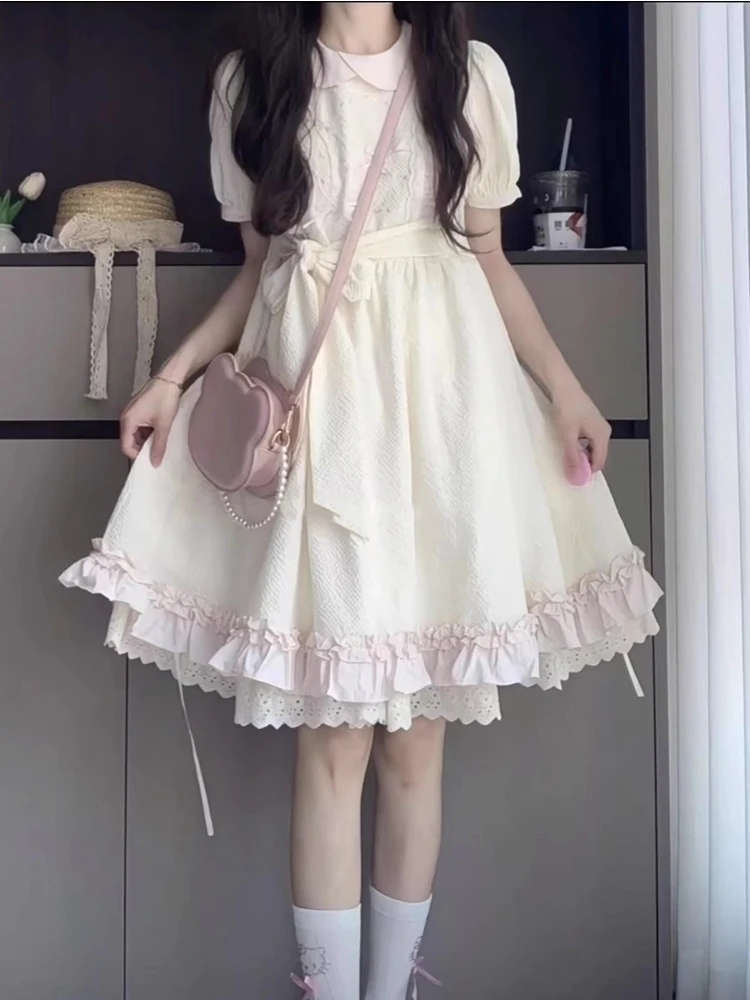 

Летнее платье в стиле Sweet Style с кукольным воротником, пышными рукавами, короткое, А-силуэта, свободное, с пышной юбкой в стиле принцессы, с деревянной отделкой, повседневное