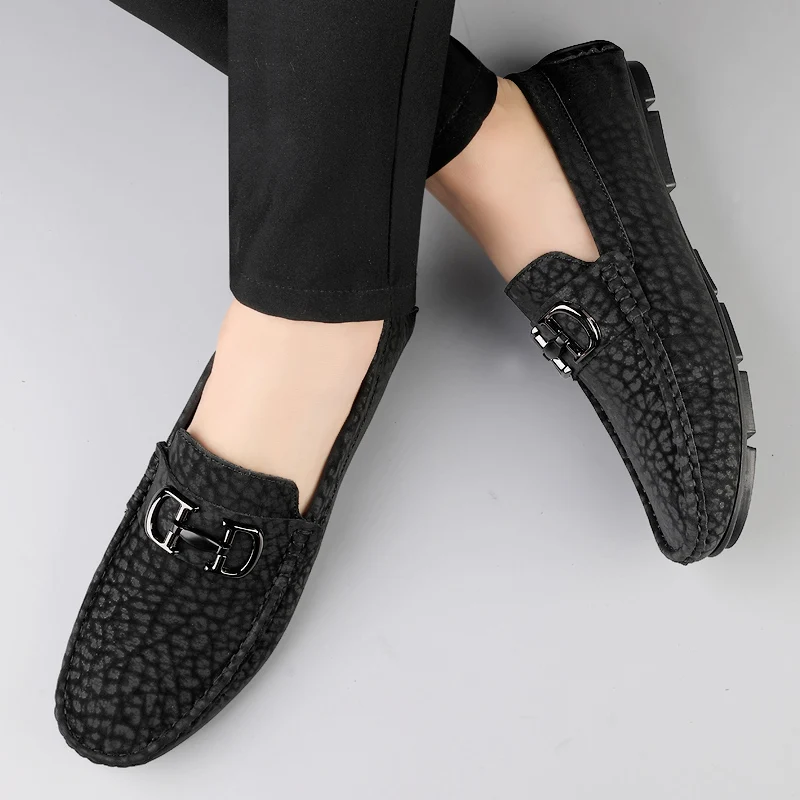 

High Quality Outdoor Men Breathable and Anti Slip Driving Bean Shoes Fashionable Brand Men Comfortable Soft Soled Casual Loafers